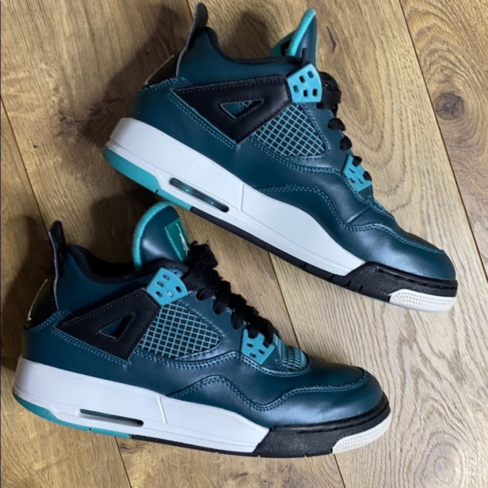 Air Jordan 4 Retro 30th Teal